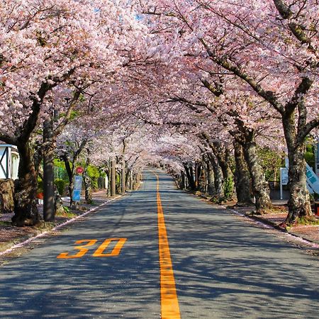 伊豆高原 温泉付別荘 Isana Mountain Villa Futo Екстериор снимка