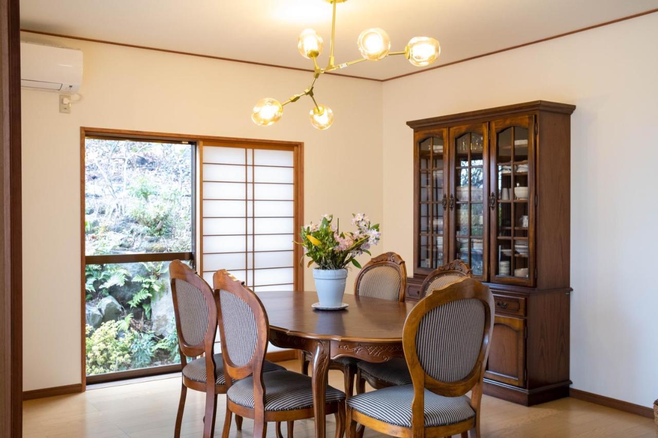 伊豆高原 温泉付別荘 Isana Mountain Villa Futo Екстериор снимка