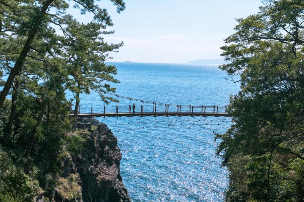 伊豆高原 温泉付別荘 Isana Mountain Villa Futo Екстериор снимка
